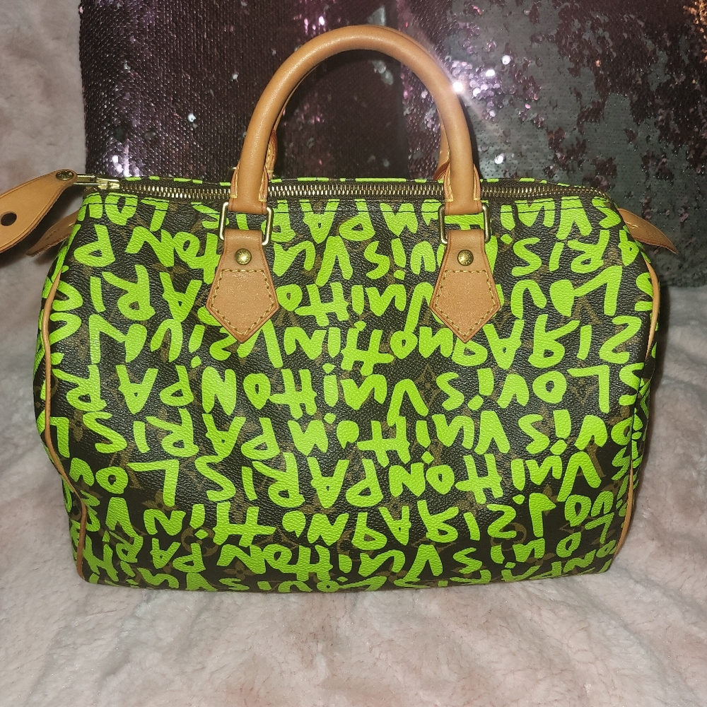 Rare limited edition vintage louis vuitton Graffit handbag